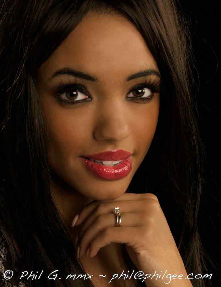 Portrait © Phil Gee MMX