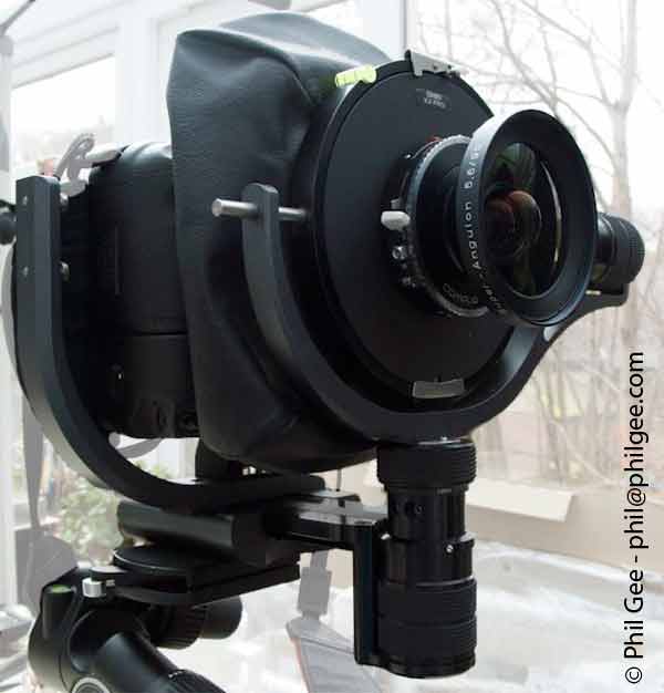 Lens fitted to X2 © Phil Gee